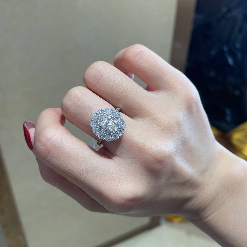 太阳花蛋形钻Women's RingS925银镀白金定制选款主石Moissanite1.0ct/副石高碳钻
